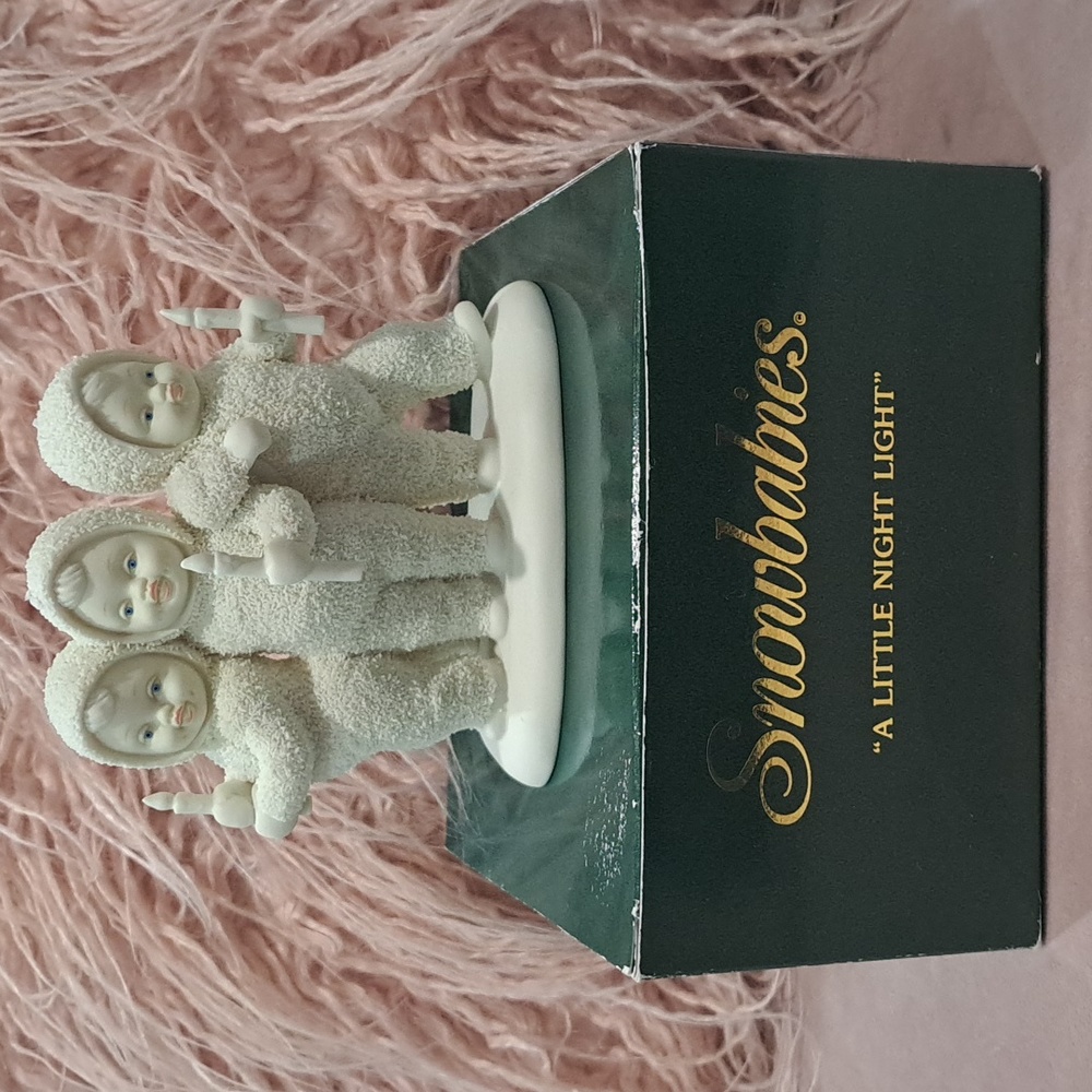 Vintage Dept 56 Snowbabies "A Little Night Light" Collectible Figurine